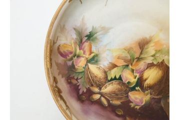 明治〜大正期　オールドノリタケ　NORITAKE　木の実　金彩　金盛　ハンドペイント　自然モチーフが繊細な筆致と豊かな色彩で描かれた優雅な雰囲気のボウル(深皿、鉢、プレート、洋食器)(R-083291)