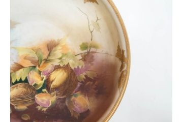 明治〜大正期　オールドノリタケ　NORITAKE　木の実　金彩　金盛　ハンドペイント　自然モチーフが繊細な筆致と豊かな色彩で描かれた優雅な雰囲気のボウル(深皿、鉢、プレート、洋食器)(R-083291)