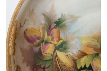明治〜大正期　オールドノリタケ　NORITAKE　木の実　金彩　金盛　ハンドペイント　自然モチーフが繊細な筆致と豊かな色彩で描かれた優雅な雰囲気のボウル(深皿、鉢、プレート、洋食器)(R-083291)