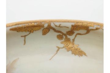 明治〜大正期　オールドノリタケ　NORITAKE　木の実　金彩　金盛　ハンドペイント　自然モチーフが繊細な筆致と豊かな色彩で描かれた優雅な雰囲気のボウル(深皿、鉢、プレート、洋食器)(R-083291)