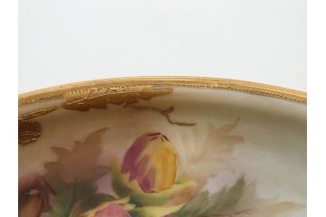 明治〜大正期　オールドノリタケ　NORITAKE　木の実　金彩　金盛　ハンドペイント　自然モチーフが繊細な筆致と豊かな色彩で描かれた優雅な雰囲気のボウル(深皿、鉢、プレート、洋食器)(R-083291)