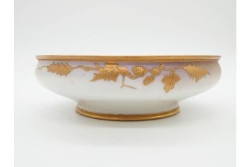 明治〜大正期　オールドノリタケ　NORITAKE　木の実　金彩　金盛　ハンドペイント　自然モチーフが繊細な筆致と豊かな色彩で描かれた優雅な雰囲気のボウル(深皿、鉢、プレート、洋食器)(R-083291)