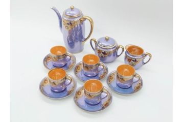 大正〜昭和初期　オールドノリタケ　NORITAKE　ラスター彩　金彩　金盛　花蝶　美しい光沢がテーブルを華やかに彩るデミタスコーヒーセット(キャビネット、ティー、ポット、クリーマー、シュガーポット、カップ&ソーサー、C&S、洋食器)(R-083292)