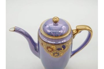 大正〜昭和初期　オールドノリタケ　NORITAKE　ラスター彩　金彩　金盛　花蝶　美しい光沢がテーブルを華やかに彩るデミタスコーヒーセット(キャビネット、ティー、ポット、クリーマー、シュガーポット、カップ&ソーサー、C&S、洋食器)(R-083292)
