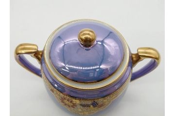 大正〜昭和初期　オールドノリタケ　NORITAKE　ラスター彩　金彩　金盛　花蝶　美しい光沢がテーブルを華やかに彩るデミタスコーヒーセット(キャビネット、ティー、ポット、クリーマー、シュガーポット、カップ&ソーサー、C&S、洋食器)(R-083292)