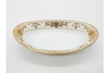 大正〜昭和初期　オールドノリタケ　NORITAKE　意匠登録　金彩　金盛　No.175　ハンドペイント　上品で華やかな佇まいのコーヒーポット・カップ&ソーサー・ソルト&ペッパーシェーカー・プレート2枚セット(デミタス、オーバル、深皿、C&S、洋食器)(R-083293)
