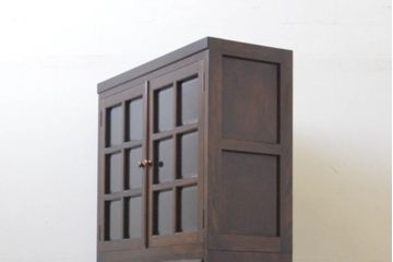中古　松本民芸家具　G-1型面取食器棚　脚(台輪)付きリメイク　落ち着きのある洗練された佇まいが魅力のサイドキャビネット(カップボード、収納棚、戸棚、キャビネット、本箱)(R-083298)