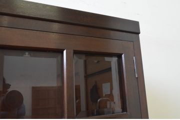 中古　松本民芸家具　G-1型面取食器棚　脚(台輪)付きリメイク　落ち着きのある洗練された佇まいが魅力のサイドキャビネット(カップボード、収納棚、戸棚、キャビネット、本箱)(R-083298)