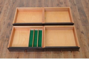 中古　松本民芸家具　G-1型面取食器棚　天板リメイク　落ち着きのある洗練された佇まいが魅力のサイドキャビネット(カップボード、収納棚、戸棚、キャビネット、本箱)(R-083299)