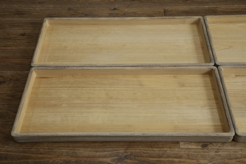 中古　高級品!!　特注デザイン　浮造り仕上げ　加藤隆康作　モダンな雰囲気漂う春日部総桐箪笥　(R-083302)