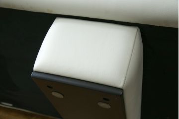 中古　超美品!!　カリモク家具(karimoku)　domani(ドマーニ)　Excel-Life(エクセルライフ)　本革(レザー)　上品でモダンなデザインの2人掛けソファ(2P、ラブソファ)(定価約82万円)(R-083303)
