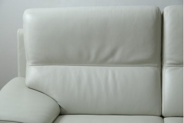 中古　超美品!!　カリモク家具(karimoku)　domani(ドマーニ)　Excel-Life(エクセルライフ)　本革(レザー)　上品でモダンなデザインの2人掛けソファ　定価約82万円相当　(R-083303)