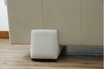 中古　超美品!!　カリモク家具(karimoku)　domani(ドマーニ)　Excel-Life(エクセルライフ)　本革(レザー)　上品でモダンなデザインの2人掛けソファ　定価約82万円相当　(R-083303)