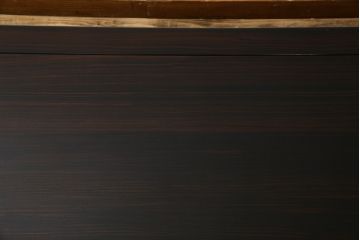 中古　美品!!　井上昇山作　格調高い縞黒檀が際立つ座卓(ローテーブル、センターテーブル、リビングテーブル)(定価約75万円)(R-083304)