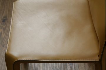 中古　美品　Cassina(カッシーナ)　412　CAB(キャブ)　MARIO BELLINI(マリオベリーニ)　シンプルモダンな空間づくりに活躍するアームレスチェア(ダイニングチェア、椅子、イス)(定価約24万円)(R-083305)