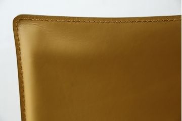 中古　美品　Cassina(カッシーナ)　412　CAB(キャブ)　MARIO BELLINI(マリオベリーニ)　シンプルモダンな空間づくりに活躍するアームレスチェア(ダイニングチェア、椅子、イス)(定価約24万円)(R-083305)