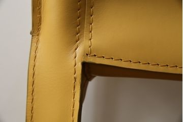 中古　美品　Cassina(カッシーナ)　412　CAB(キャブ)　MARIO BELLINI(マリオベリーニ)　シンプルモダンな空間づくりに活躍するアームレスチェア(ダイニングチェア、椅子、イス)(定価約24万円)(R-083305)