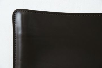 中古　Cassina(カッシーナ)　412　CAB(キャブ)　MARIO BELLINI(マリオベリーニ)　シンプルモダンな空間づくりに活躍するアームレスチェア(ダイニングチェア、椅子、イス)(定価約26万4千円)(R-083306)
