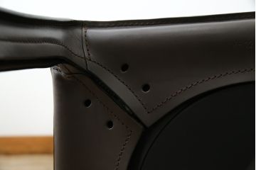 中古　Cassina(カッシーナ)　412　CAB(キャブ)　MARIO BELLINI(マリオベリーニ)　シンプルモダンな空間づくりに活躍するアームレスチェア(ダイニングチェア、椅子、イス)(定価約26万4千円)(R-083306)