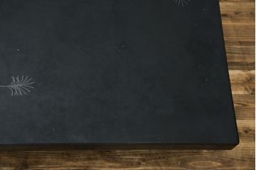 中古　民芸家具　高級品　総漆塗り　金彩秋草蒔絵　小振りサイズが珍しい!淑やかな佇まいの座卓(ローテーブル、センターテーブル、リビングテーブル)(R-083307)