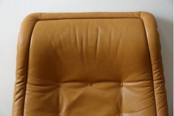 中古　EKORNES(エコーネス)　ロイヤルシリーズ　本革(レザー)　極上のくつろぎの時間を演出するストレスレスチェア+オットマンのセット(クラシックベース、アームチェア、リクライニングチェア、椅子、イス、1人掛けソファ、1Pソファ、フットスツール、北欧)(定価約46万円)(R-083308)