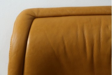 中古　EKORNES(エコーネス)　ロイヤルシリーズ　本革(レザー)　極上のくつろぎの時間を演出するストレスレスチェア+オットマンのセット　定価約46万円　(R-083308)