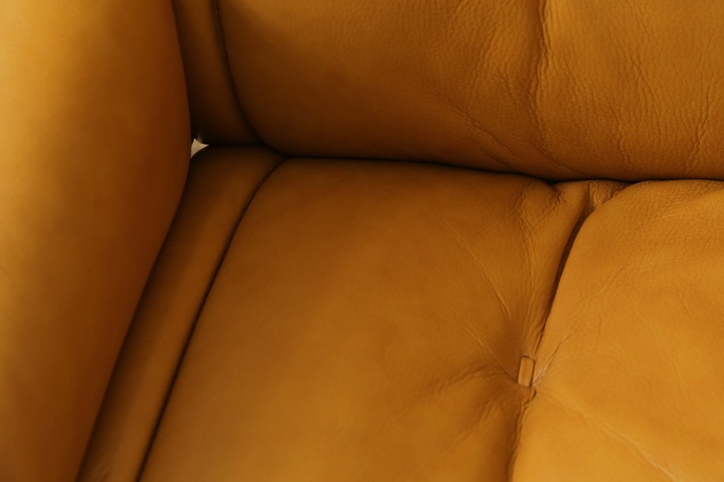 中古　EKORNES(エコーネス)　ロイヤルシリーズ　本革(レザー)　極上のくつろぎの時間を演出するストレスレスチェア+オットマンのセット　定価約46万円　(R-083308)