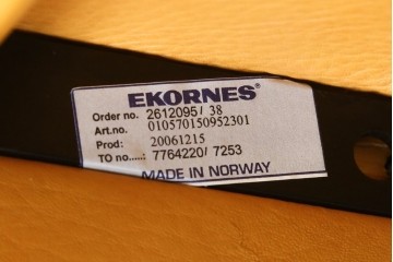 中古　EKORNES(エコーネス)　ロイヤルシリーズ　本革(レザー)　極上のくつろぎの時間を演出するストレスレスチェア+オットマンのセット　定価約46万円　(R-083308)