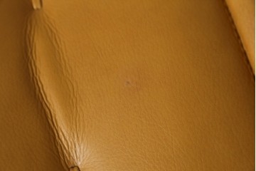 中古　EKORNES(エコーネス)　ロイヤルシリーズ　本革(レザー)　極上のくつろぎの時間を演出するストレスレスチェア+オットマンのセット　定価約46万円　(R-083308)