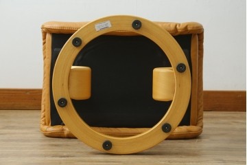 中古　EKORNES(エコーネス)　ロイヤルシリーズ　本革(レザー)　極上のくつろぎの時間を演出するストレスレスチェア+オットマンのセット　定価約46万円　(R-083308)