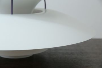 中古　美品　デンマーク　Louis Poulsen(ルイスポールセン)　PH5(ピーエイチ・ファイブ)　デザイン性と機能性を兼ね備えたペンダントライト(天井照明、吊り下げ照明、北欧)(定価約16万円)(R-083309)
