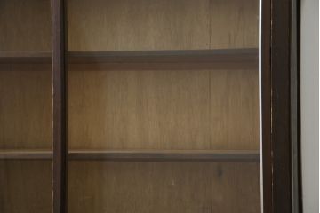 和製アンティーク　古い木の風合いが味わい深い二段重ね収納棚(キャビネット、本箱、ブックケース、戸棚、カップボード)(R-083310)
