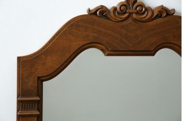 中古　美品　DREXEL HERITAGE(ドレクセルヘリテイジ)　重厚なつくりが高級感を醸し出すウォールミラー(姿見、壁掛け鏡)(R-083316)