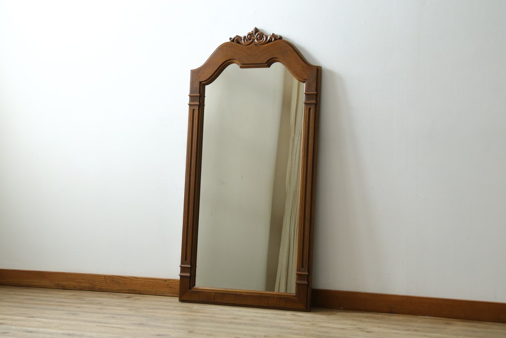 中古　美品　DREXEL HERITAGE(ドレクセルヘリテイジ)　重厚なつくりが高級感を醸し出すウォールミラー　(R-083316)