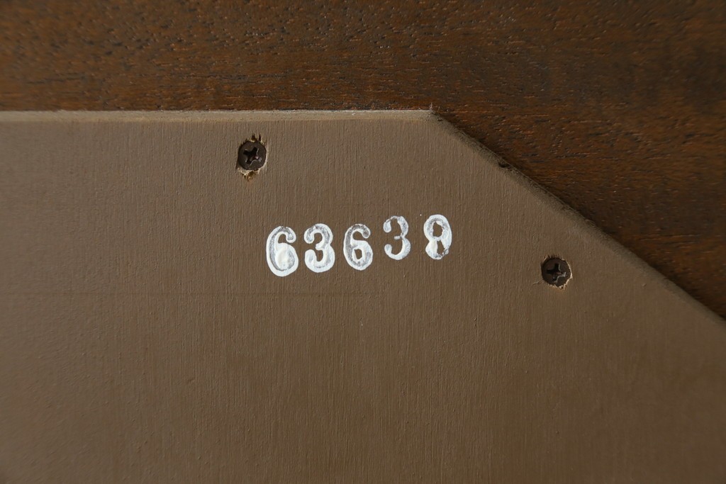 中古　美品　DREXEL HERITAGE(ドレクセルヘリテイジ)　重厚なつくりが高級感を醸し出すウォールミラー　(R-083316)