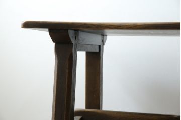 中古　美品　飛騨産業　キツツキ　PROVINCIAL(プロヴィンシャル・プロビンシャル)シリーズ　P31　オーク材　どっしりとした堅牢なつくりと素朴な佇まいが魅力のタバーンテーブル(ダイニングテーブル、4人掛け、6人掛け、食卓、作業台)(R-083318)