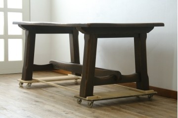 中古　美品　飛騨産業　キツツキ　PROVINCIAL(プロヴィンシャル・プロビンシャル)シリーズ　P31　オーク材　どっしりとした堅牢なつくりと素朴な佇まいが魅力のタバーンテーブル　(R-083318)
