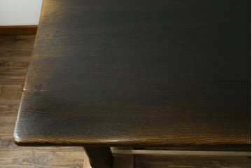 中古　美品　飛騨産業　キツツキ　PROVINCIAL(プロヴィンシャル・プロビンシャル)シリーズ　P31　オーク材　どっしりとした堅牢なつくりと素朴な佇まいが魅力のタバーンテーブル　(R-083318)