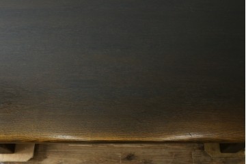 中古　美品　飛騨産業　キツツキ　PROVINCIAL(プロヴィンシャル・プロビンシャル)シリーズ　P31　オーク材　どっしりとした堅牢なつくりと素朴な佇まいが魅力のタバーンテーブル　(R-083318)