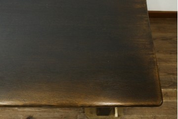 中古　美品　飛騨産業　キツツキ　PROVINCIAL(プロヴィンシャル・プロビンシャル)シリーズ　P31　オーク材　どっしりとした堅牢なつくりと素朴な佇まいが魅力のタバーンテーブル　(R-083318)