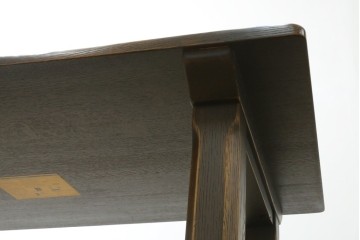 中古　美品　飛騨産業　キツツキ　PROVINCIAL(プロヴィンシャル・プロビンシャル)シリーズ　P31　オーク材　どっしりとした堅牢なつくりと素朴な佇まいが魅力のタバーンテーブル　(R-083318)