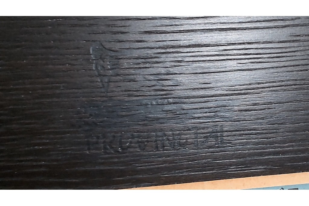中古　美品　飛騨産業　キツツキ　PROVINCIAL(プロヴィンシャル・プロビンシャル)シリーズ　P31　オーク材　どっしりとした堅牢なつくりと素朴な佇まいが魅力のタバーンテーブル　(R-083318)