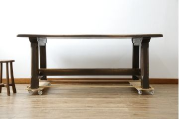 中古　美品　飛騨産業　キツツキ　PROVINCIAL(プロヴィンシャル・プロビンシャル)シリーズ　P32　オーク材　どっしりとした堅牢なつくりと素朴な佇まいが魅力のタバーンテーブル(ダイニングテーブル、4人掛け、6人掛け、食卓、作業台)(R-083319)