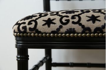 中古　超美品!!　グッチ(GUCCI)　GGジャカード　グッチを象徴するビー(ハチ)&スターモチーフのファブリックがおしゃれなキアヴァリチェア(ダイニングチェア、椅子、イス)(定価約37万4千円)(R-083320)