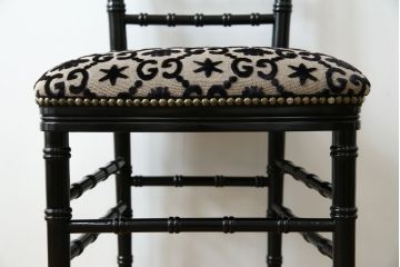 中古　超美品!!　グッチ(GUCCI)　GGジャカード　グッチを象徴するビー(ハチ)&スターモチーフのファブリックがおしゃれなキアヴァリチェア(ダイニングチェア、椅子、イス)(定価約37万4千円)(R-083320)