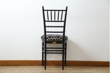 中古　超美品!!　グッチ(GUCCI)　GGジャカード　グッチを象徴するビー(ハチ)&スターモチーフのファブリックがおしゃれなキアヴァリチェア(ダイニングチェア、椅子、イス)(定価約37万4千円)(R-083320)