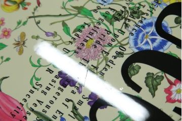 中古　超美品!!　GUCCI(グッチ)　Flora(フローラ)プリント　インテリアに映えるフォールディングメタルトレイ(サイドテーブル、花台、飾り台)(定価約25万7千円)(R-083321)