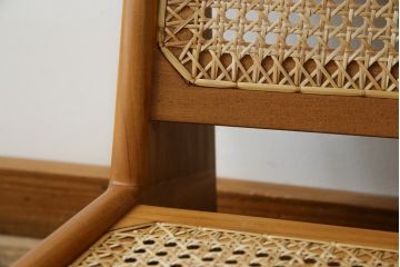 中古　新品未使用　Phantom Hands(ファントムハンズ)　Pierre Jeanneret(ピエール ジャンヌレ)　Project Chandigarh(プロジェクト チャンディーガル)　PH59　　ユニークなデザインのカンガルーチェア(ラウンジチェア、アームレスチェア、椅子、イス)(定価約75万円)(R-083322)