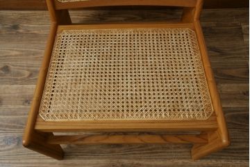中古　新品未使用　Phantom Hands(ファントムハンズ)　Pierre Jeanneret(ピエール ジャンヌレ)　Project Chandigarh(プロジェクト チャンディーガル)　PH59　　ユニークなデザインのカンガルーチェア(ラウンジチェア、アームレスチェア、椅子、イス)(定価約75万円)(R-083322)