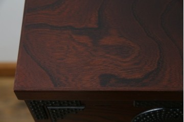 中古　美品　岩谷堂箪笥　漆塗り　あられ紋様の金具が目を惹く、和モダンな空間づくりにおすすめの整理箪笥　(R-083323)